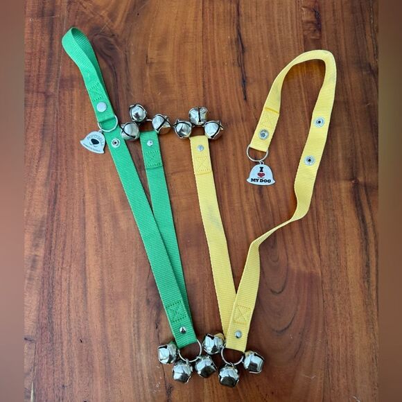 2  🟢🟡 Green and Yellow Dog Training Bells EUC  1 for each door. - Picture 1 of 10